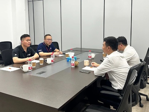 【动态九游会·J9】九游会·J9药业营销总监孙利受邀前往博雅干细胞无锡基地参观考察